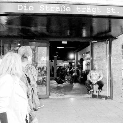 2012-06-23-st-pauli-fanshop-01